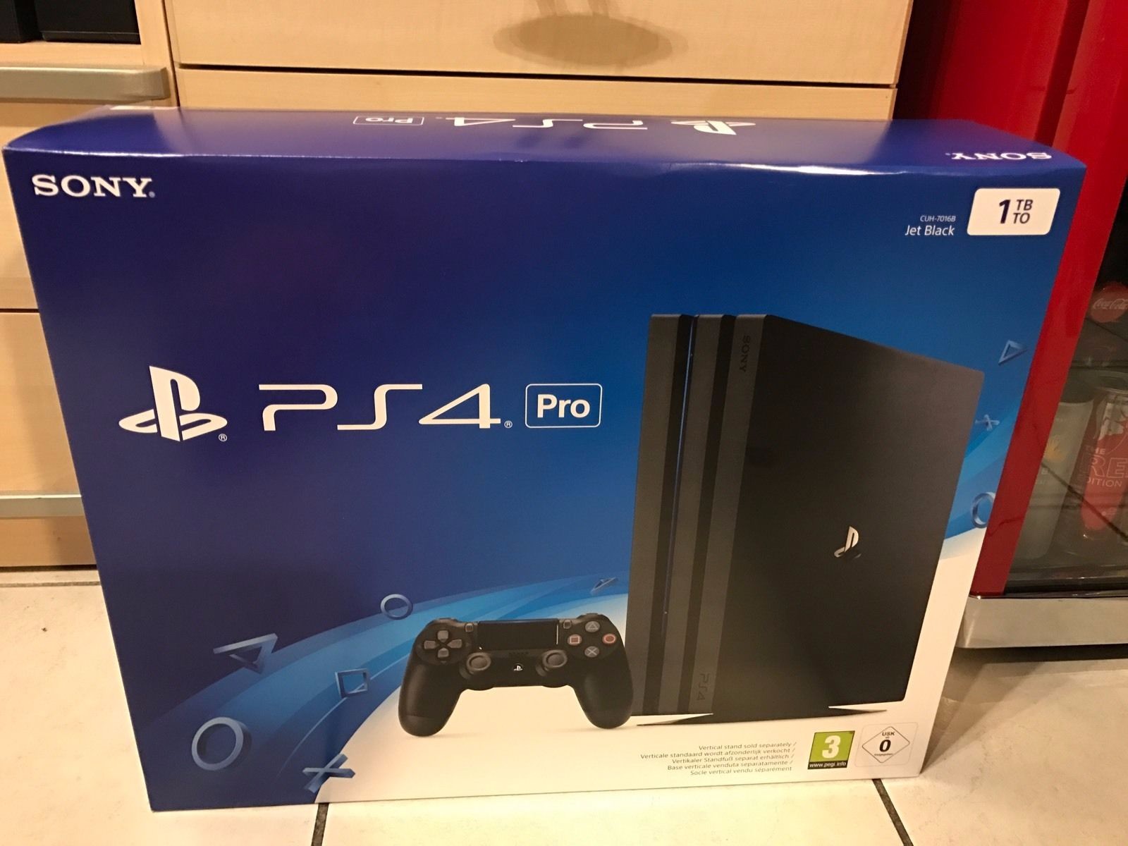 PS4-pro.jpg PS4-pro.jpg