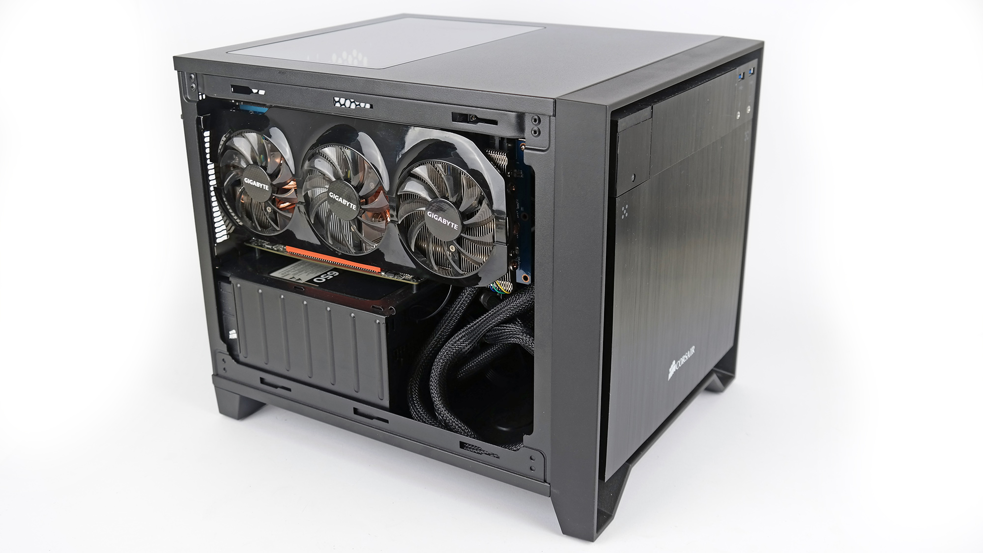 Corsair_Obsidian_250D_20