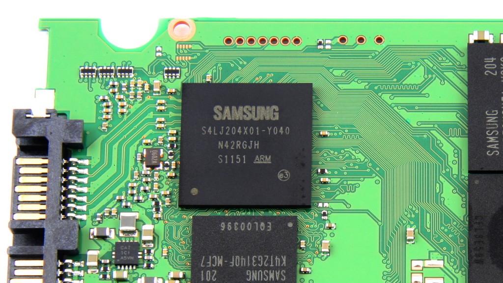ssd_samsung_s4lj204x01-y040