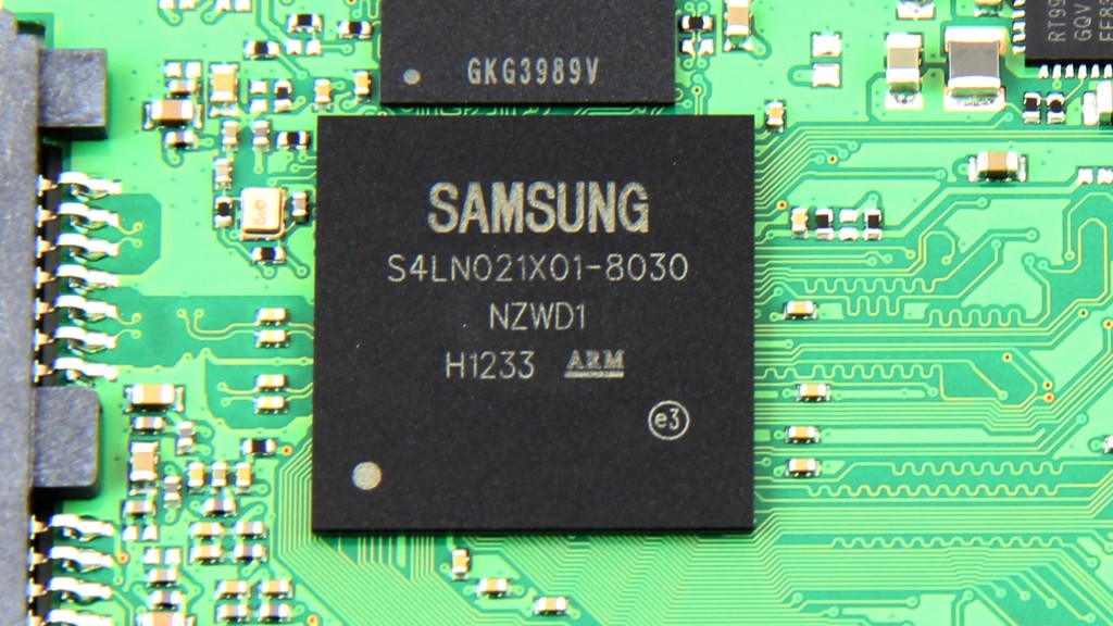 ssd_samsung_s4ln21x01-8030